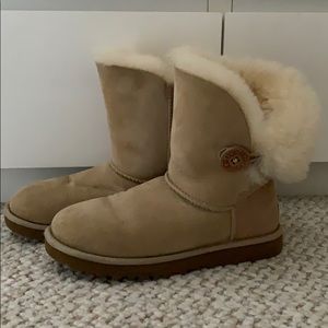 Bailey Button Uggs II